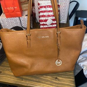 MK brown purse !